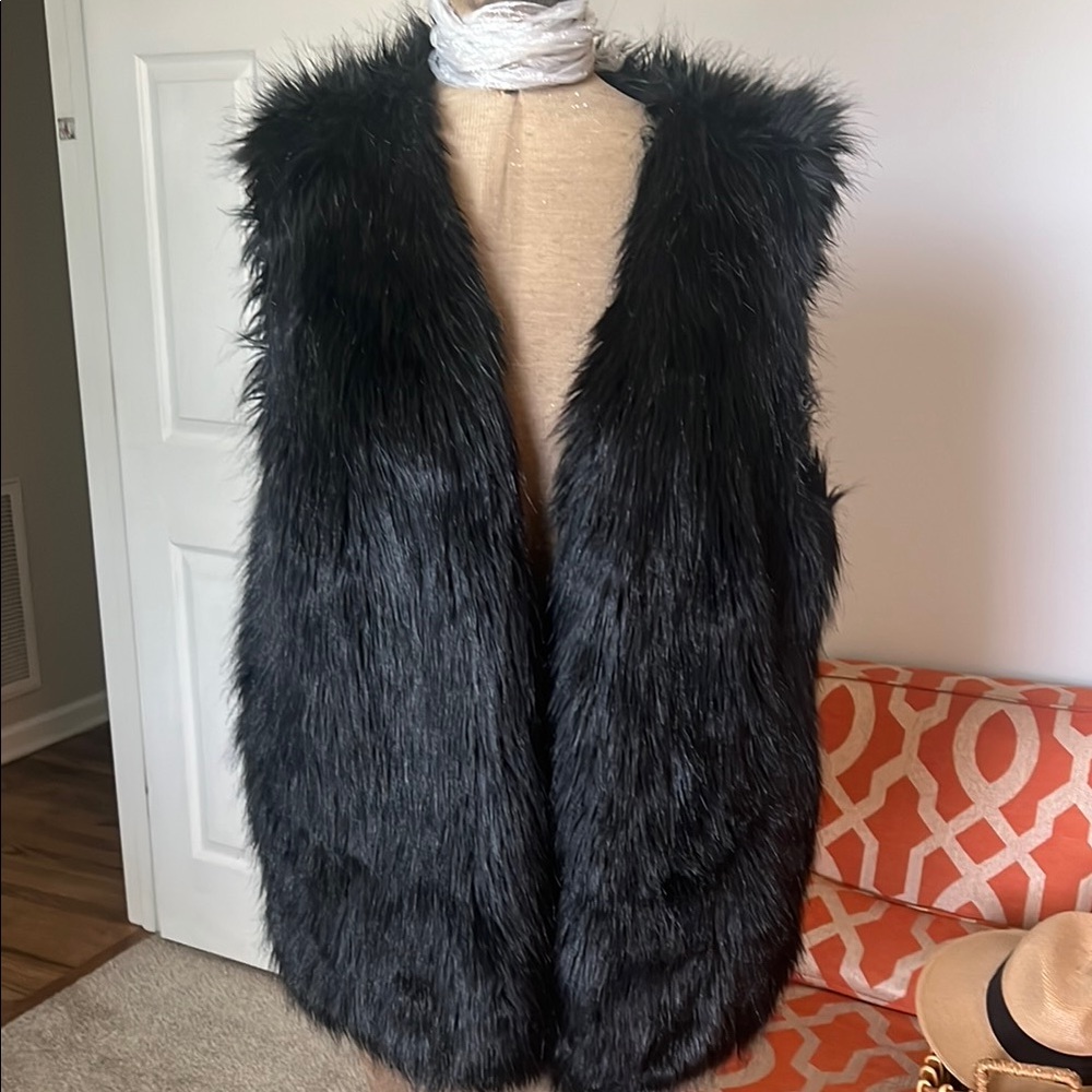 DKNYC Elegant Black Fur Vest